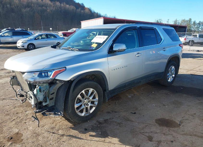 Photo 2 of 2019 Chevrolet Traverse 1LT (VIN 1GNEVGKW8KJ147026)