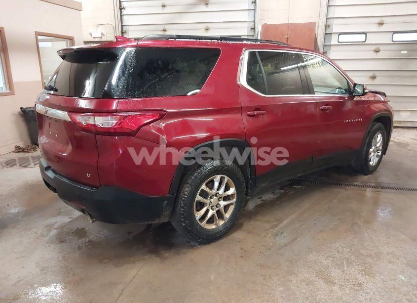 Photo 4 of 2019 Chevrolet Traverse 1LT (VIN 1GNEVGKW8KJ155191)