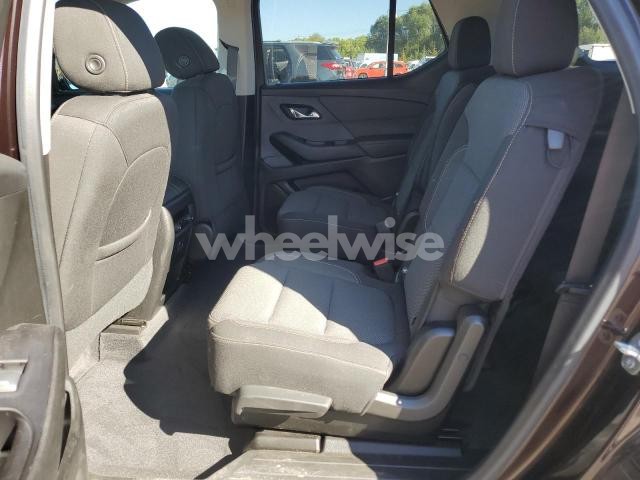 Photo 3 of 2020 CHEVROLET TRAVERSE LT (VIN 1GNEVGKW8LJ266681)