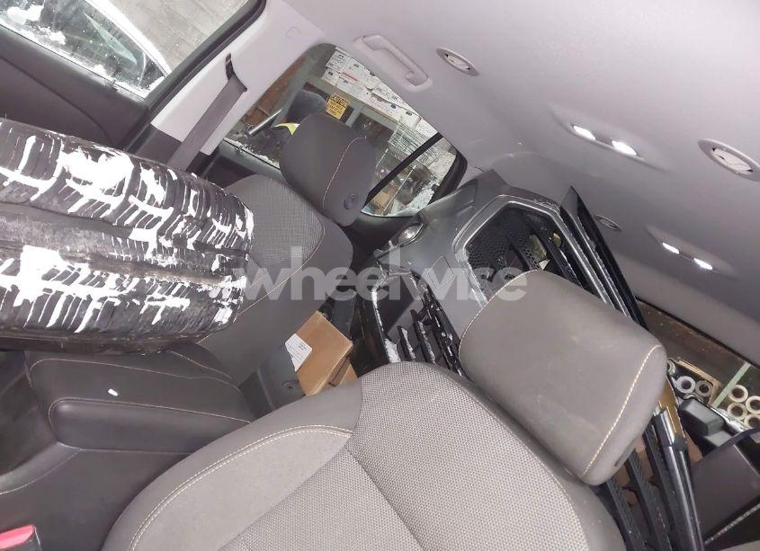 Photo 12 of 2018 Chevrolet Traverse 1LT (VIN 1GNEVGKW9JJ115491)