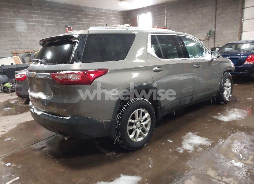 Photo 4 of 2018 Chevrolet Traverse 1LT (VIN 1GNEVGKW9JJ115491)