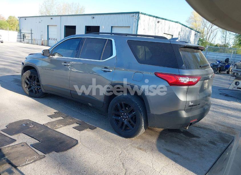 Photo 3 of 2019 Chevrolet Traverse 1LT (VIN 1GNEVGKW9KJ303042)