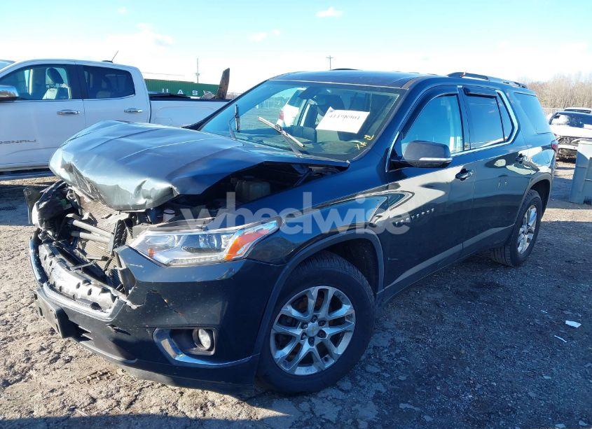 Photo 2 of 2018 Chevrolet Traverse 1LT (VIN 1GNEVGKWXJJ114866)