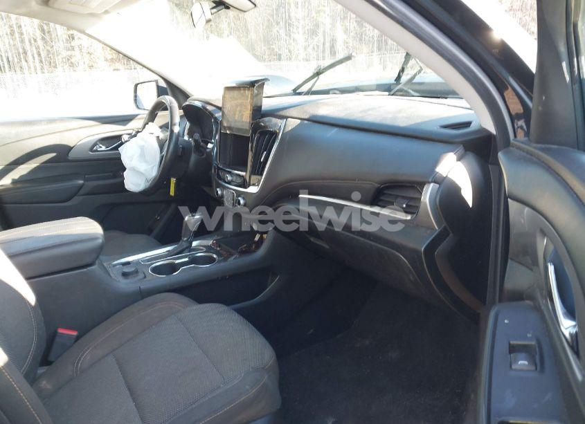 Photo 5 of 2018 Chevrolet Traverse 1LT (VIN 1GNEVGKWXJJ114866)