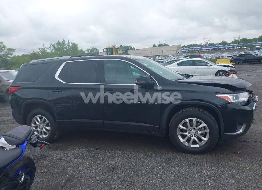 Photo 13 of 2018 Chevrolet Traverse 1LT (VIN 1GNEVGKWXJJ213302)