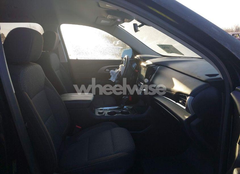 Photo 5 of 2019 Chevrolet Traverse 1LT (VIN 1GNEVGKWXKJ171490)