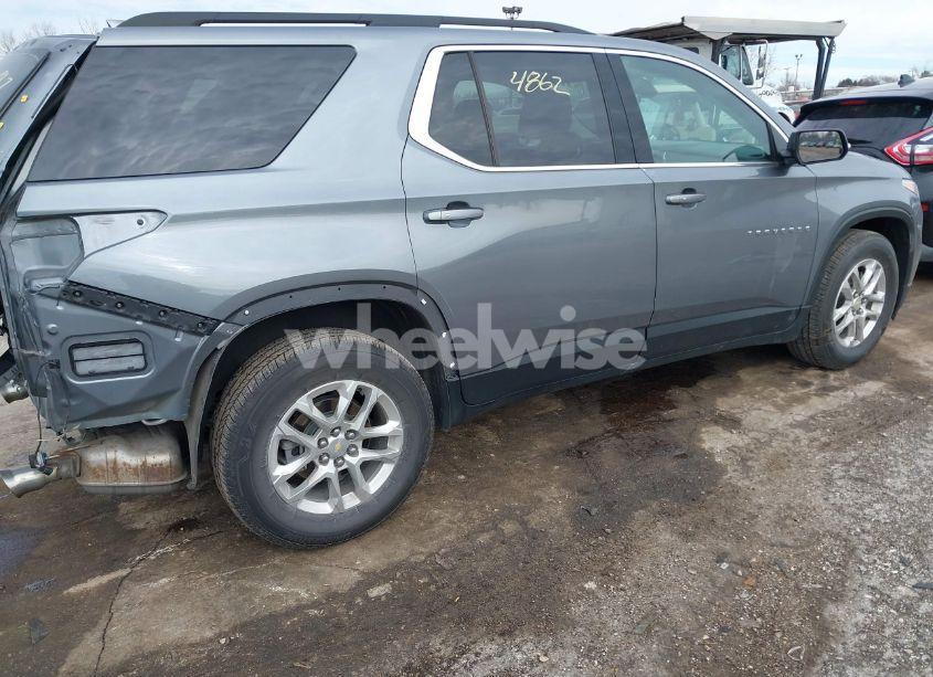 Photo 4 of 2021 Chevrolet Traverse AWD LT CLOTH (VIN 1GNEVGKWXMJ140940)