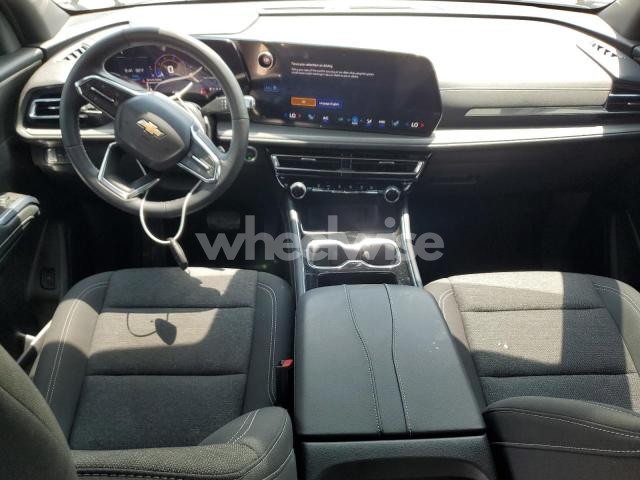 Photo 5 of 2025 CHEVROLET TRAVERSE LT (VIN 1GNEVGRS2SJ223987)