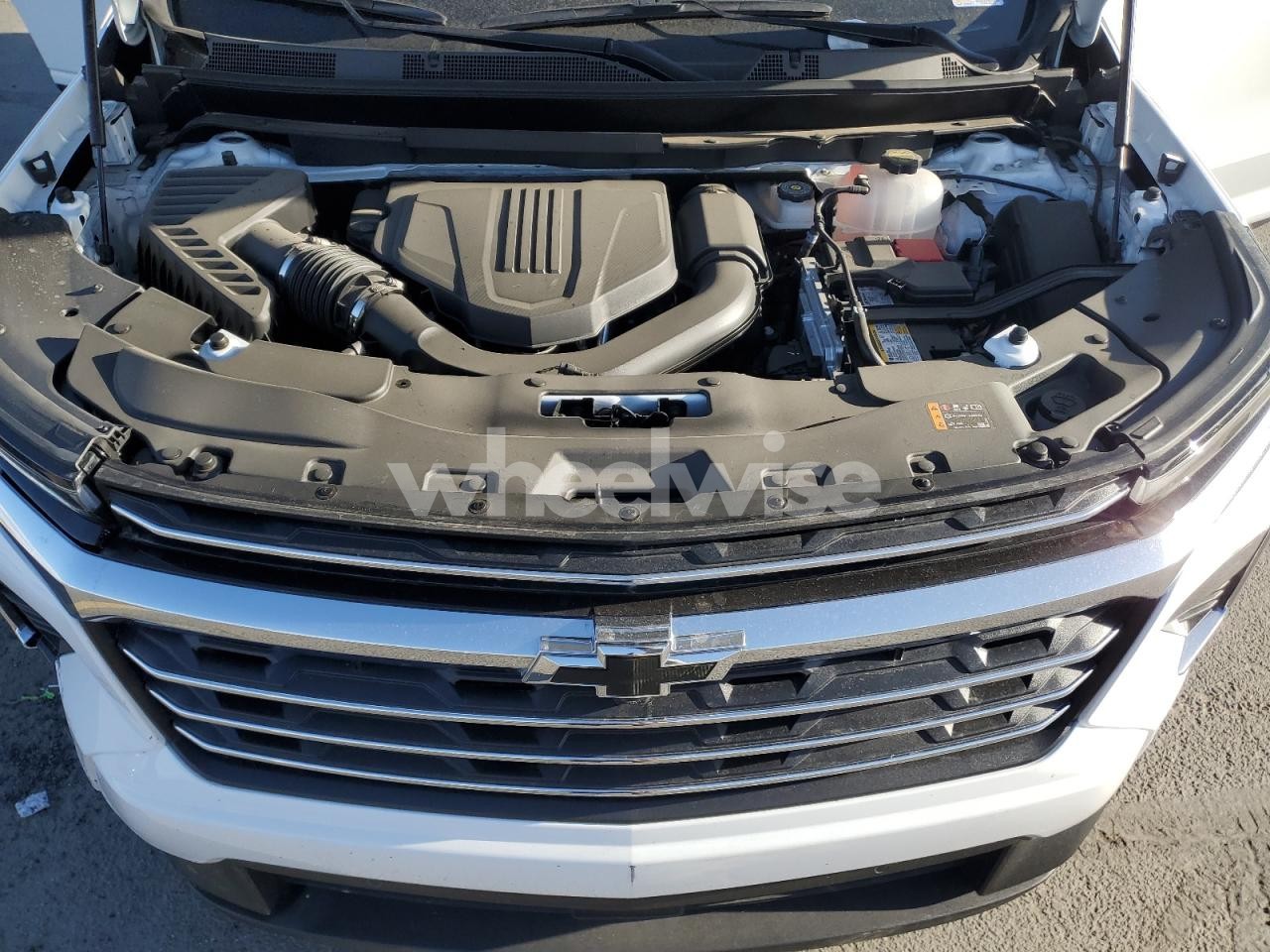 Photo 12 of 2025 CHEVROLET TRAVERSE LT (VIN 1GNEVGRS3SJ257534)