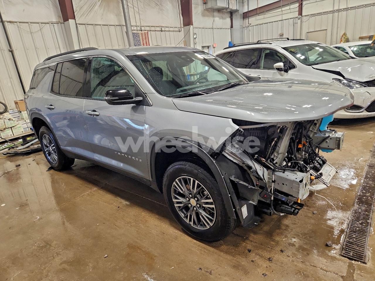 Photo 4 of 2025 CHEVROLET TRAVERSE LT (VIN 1GNEVGRS7SJ177783)