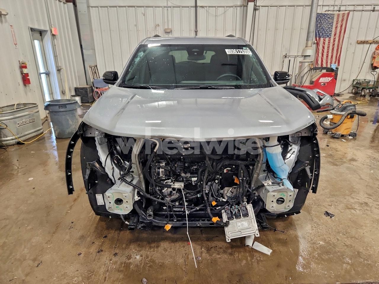 Photo 5 of 2025 CHEVROLET TRAVERSE LT (VIN 1GNEVGRS7SJ177783)