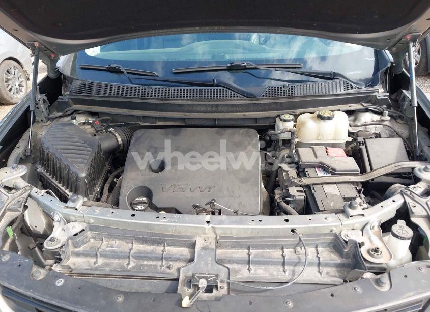 Photo 10 of 2018 Chevrolet Traverse 3LT (VIN 1GNEVHKW0JJ147686)