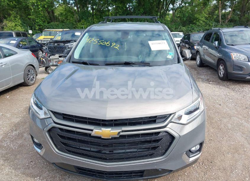 Photo 6 of 2018 Chevrolet Traverse 3LT (VIN 1GNEVHKW0JJ147686)