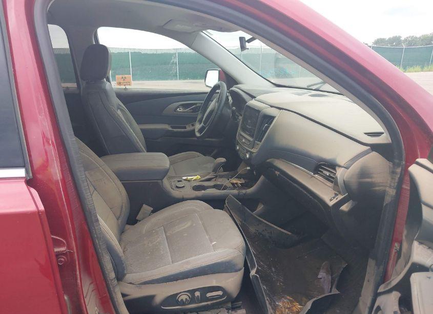 Photo 5 of 2019 Chevrolet Traverse 3LT (VIN 1GNEVHKW0KJ170533)