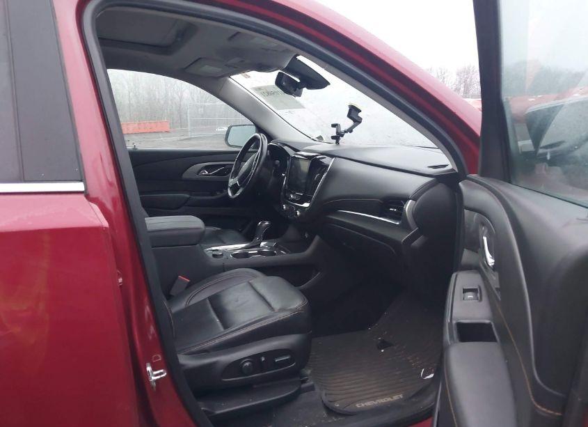Photo 5 of 2019 Chevrolet Traverse 3LT (VIN 1GNEVHKW1KJ121714)