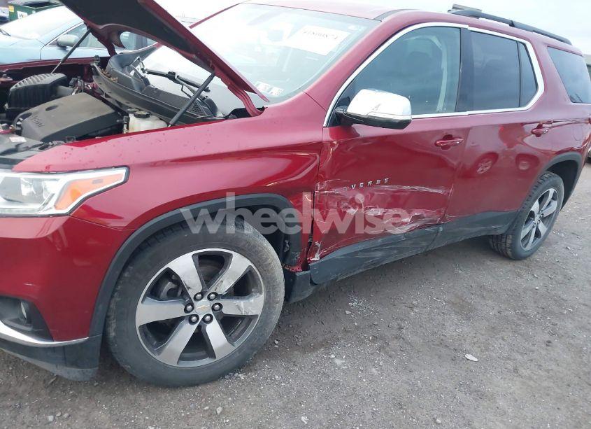 Photo 6 of 2019 Chevrolet Traverse 3LT (VIN 1GNEVHKW1KJ164692)