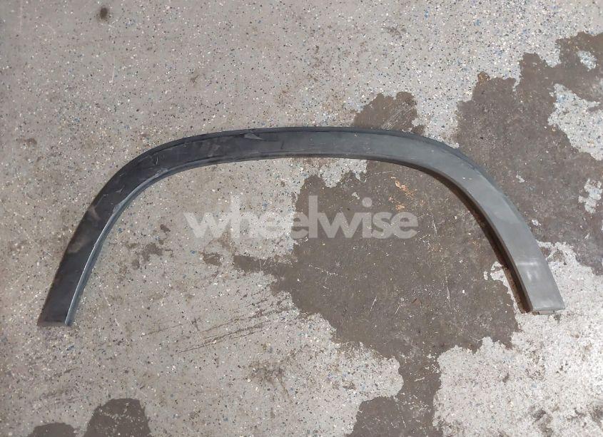 Photo 12 of 2019 Chevrolet Traverse 3LT (VIN 1GNEVHKW1KJ192850)