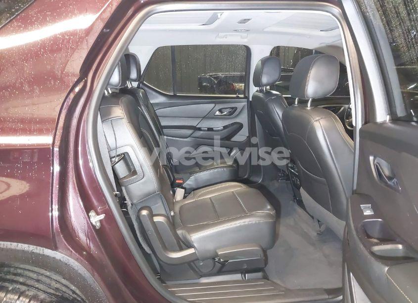 Photo 8 of 2019 Chevrolet Traverse 3LT (VIN 1GNEVHKW1KJ192850)