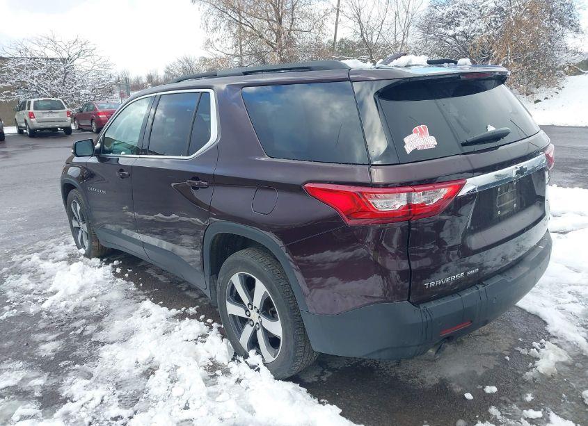 Photo 3 of 2019 Chevrolet Traverse 3LT (VIN 1GNEVHKW1KJ214913)