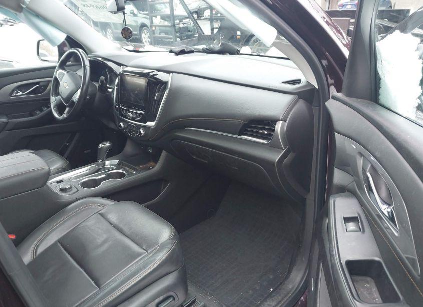Photo 5 of 2019 Chevrolet Traverse 3LT (VIN 1GNEVHKW1KJ214913)