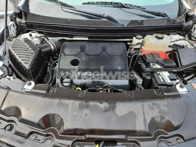 Photo 6 of 2020 CHEVROLET TRAVERSE LT (VIN 1GNEVHKW1LJ168601)