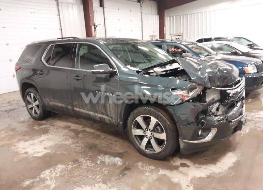 2018 Chevrolet Traverse 3LT (VIN 1GNEVHKW2JJ141176) main photo