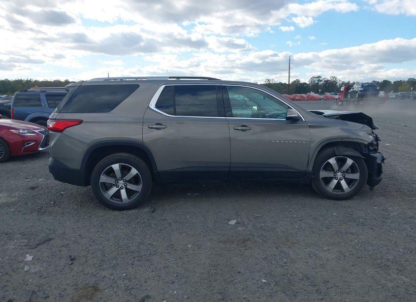 Photo 13 of 2018 Chevrolet Traverse 3LT (VIN 1GNEVHKW2JJ210402)