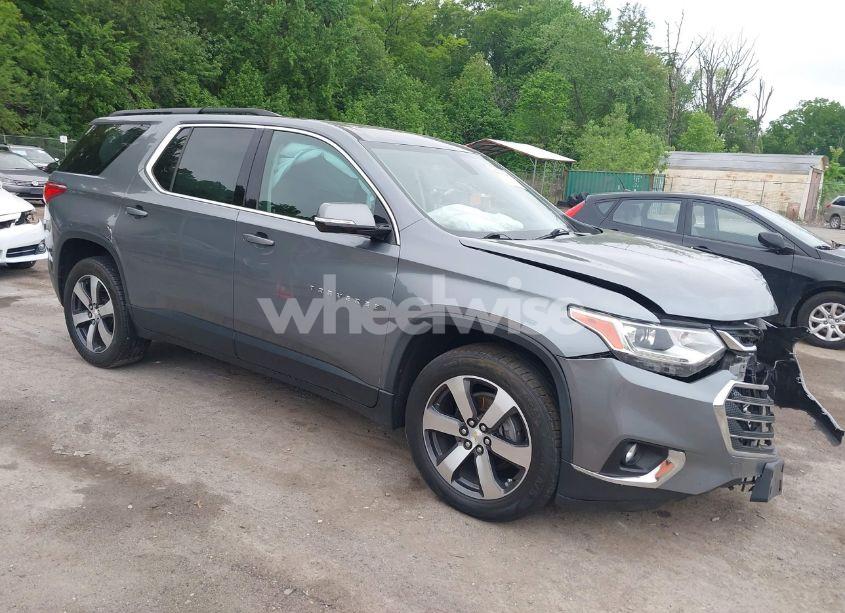 2019 Chevrolet Traverse 3LT (VIN 1GNEVHKW2KJ141731) main photo