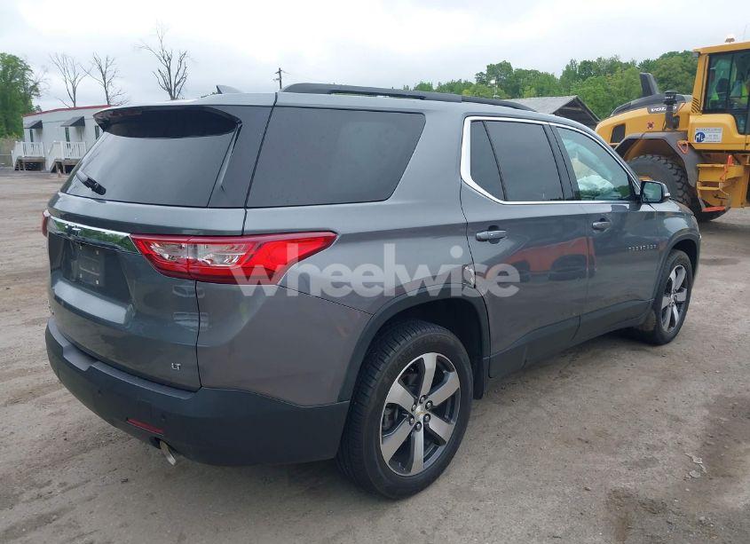 Photo 4 of 2019 Chevrolet Traverse 3LT (VIN 1GNEVHKW2KJ141731)