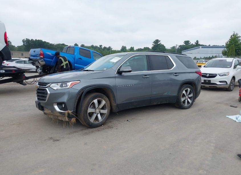 Photo 2 of 2019 Chevrolet Traverse 3LT (VIN 1GNEVHKW2KJ270083)