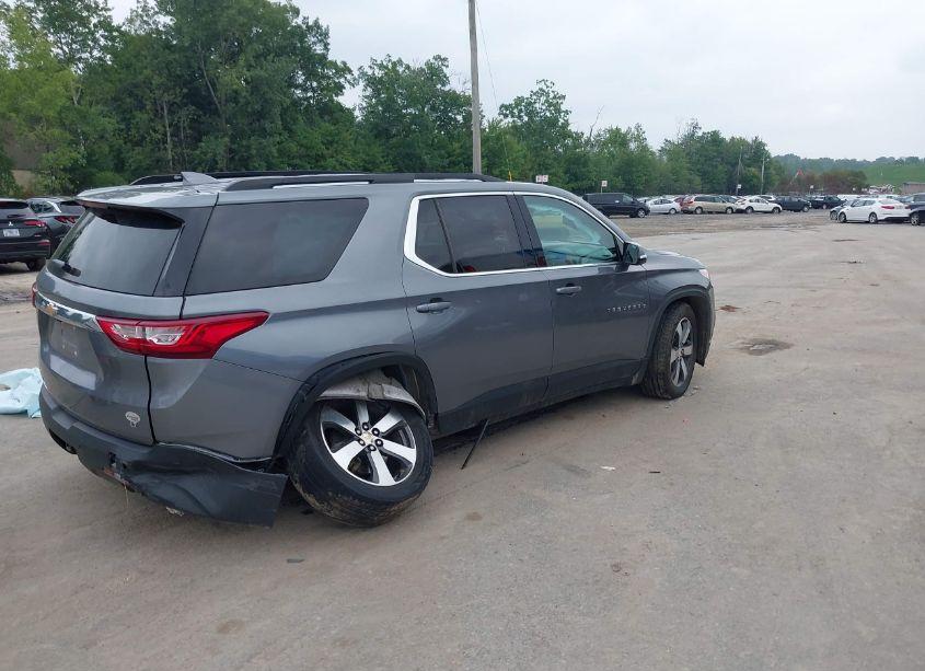 Photo 4 of 2019 Chevrolet Traverse 3LT (VIN 1GNEVHKW2KJ270083)
