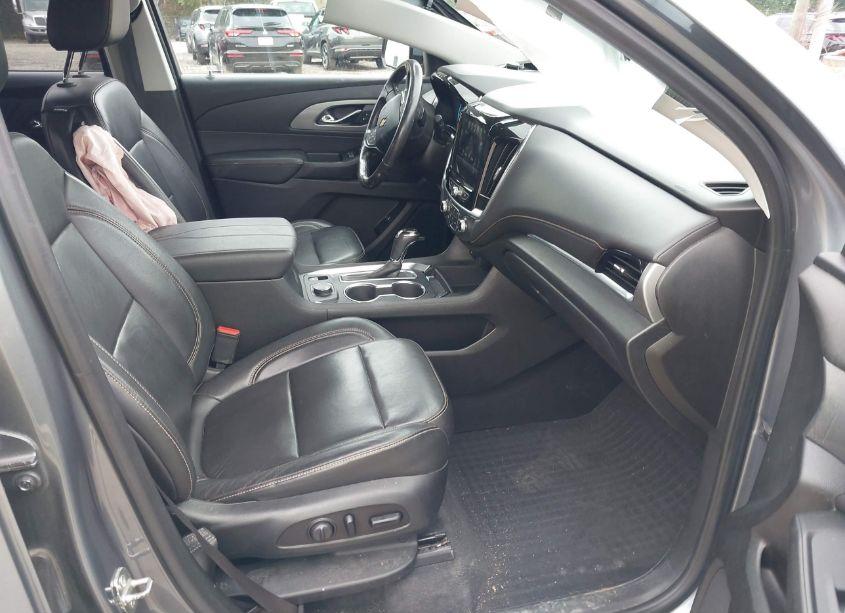 Photo 5 of 2019 Chevrolet Traverse 3LT (VIN 1GNEVHKW2KJ270083)