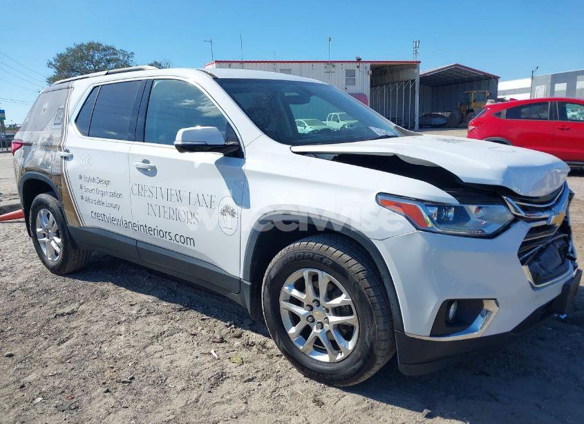 2019 Chevrolet Traverse 3LT (VIN 1GNEVHKW2KJ306743) main photo