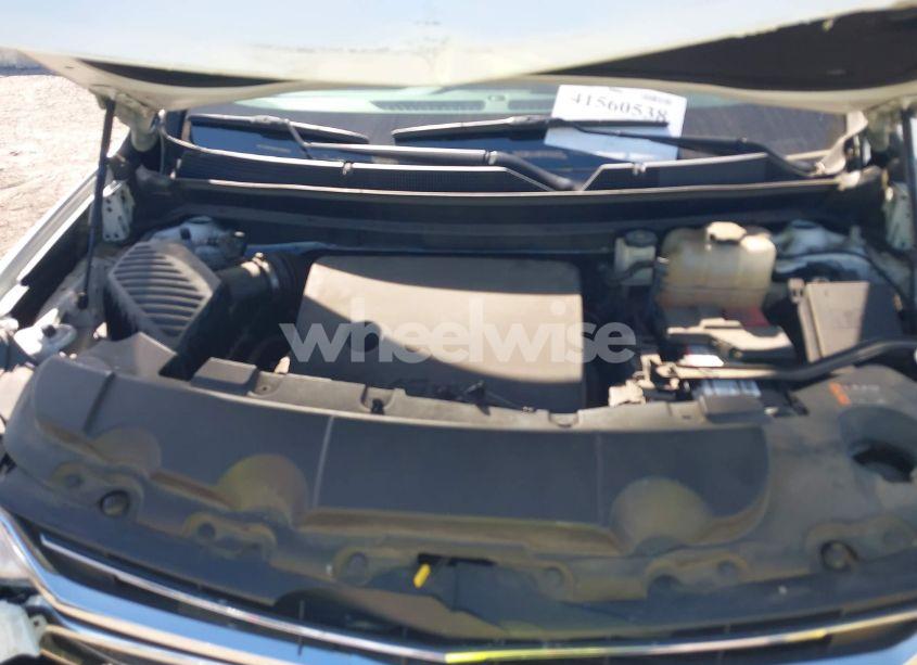 Photo 10 of 2019 Chevrolet Traverse 3LT (VIN 1GNEVHKW2KJ306743)