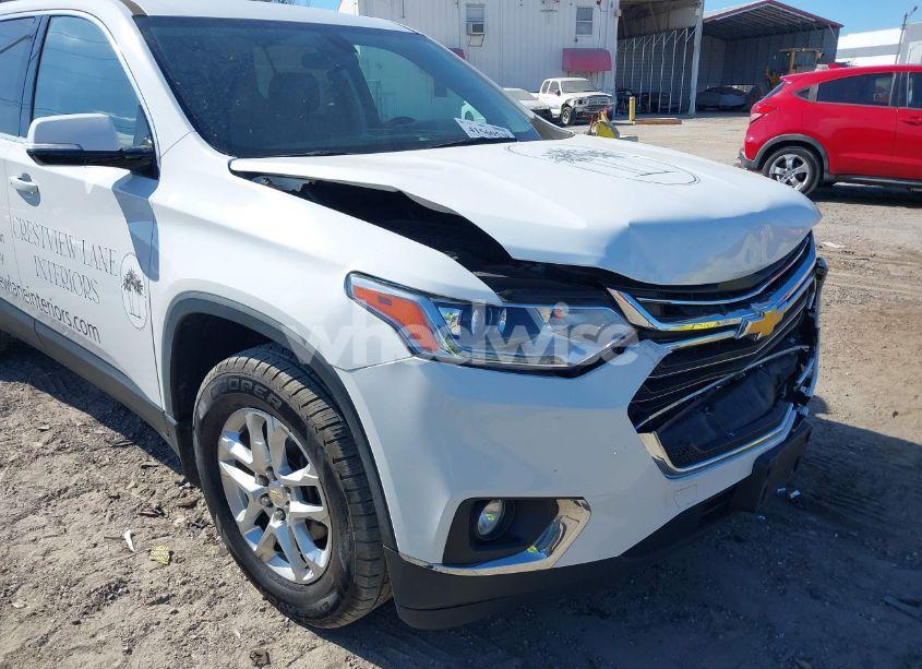 Photo 6 of 2019 Chevrolet Traverse 3LT (VIN 1GNEVHKW2KJ306743)