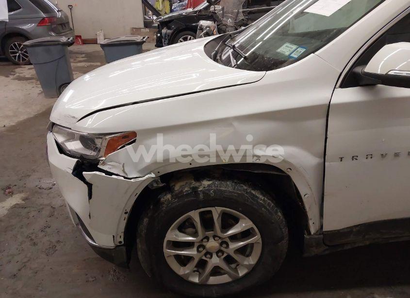 Photo 6 of 2021 Chevrolet Traverse AWD LT LEATHER (VIN 1GNEVHKW2MJ248622)