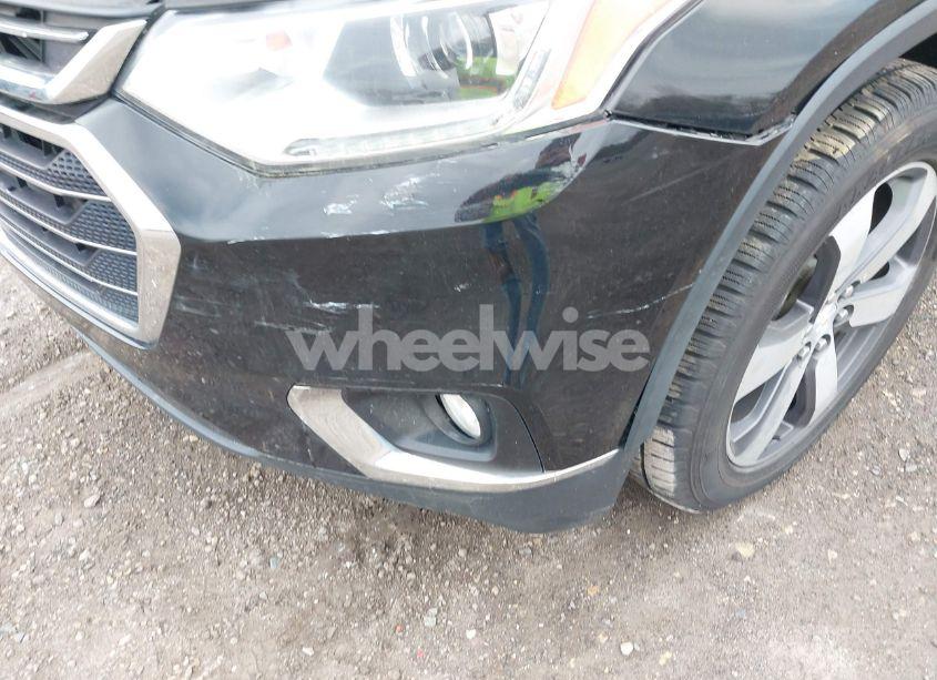 Photo 6 of 2018 Chevrolet Traverse 3LT (VIN 1GNEVHKW3JJ144443)