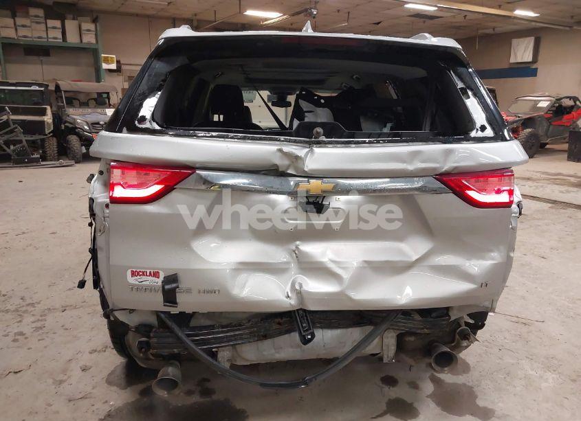 Photo 6 of 2018 Chevrolet Traverse 3LT (VIN 1GNEVHKW3JJ193500)