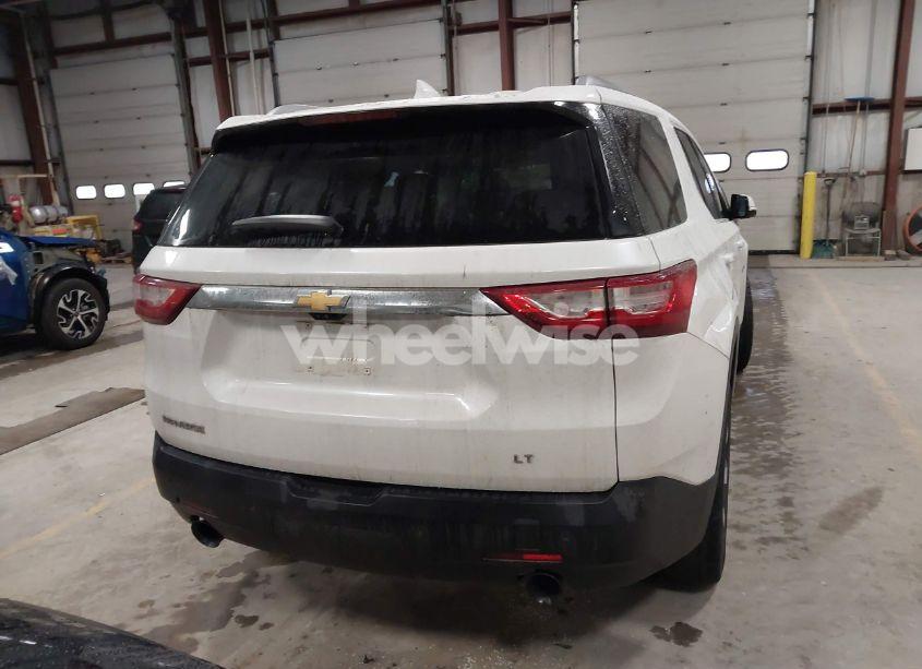 Photo 16 of 2018 Chevrolet Traverse 3LT (VIN 1GNEVHKW3JJ230464)
