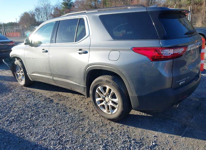 Photo 3 of 2019 Chevrolet Traverse 3LT (VIN 1GNEVHKW3KJ306590)