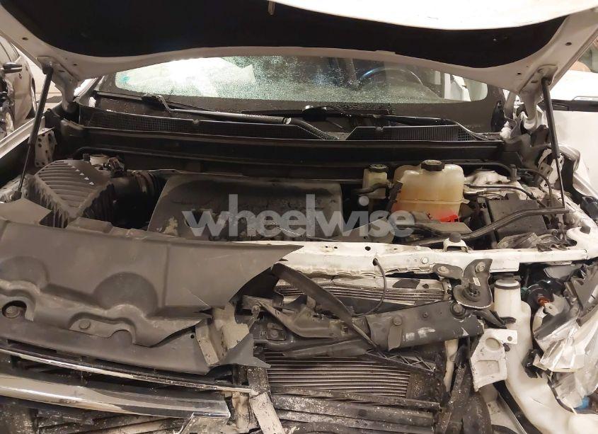 Photo 10 of 2018 Chevrolet Traverse 3LT (VIN 1GNEVHKW4JJ167519)