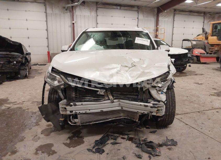 Photo 12 of 2018 Chevrolet Traverse 3LT (VIN 1GNEVHKW4JJ167519)