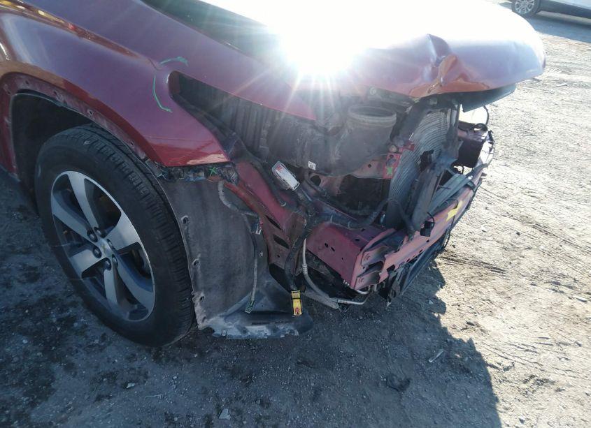 Photo 17 of 2018 Chevrolet Traverse 3LT (VIN 1GNEVHKW4JJ178410)