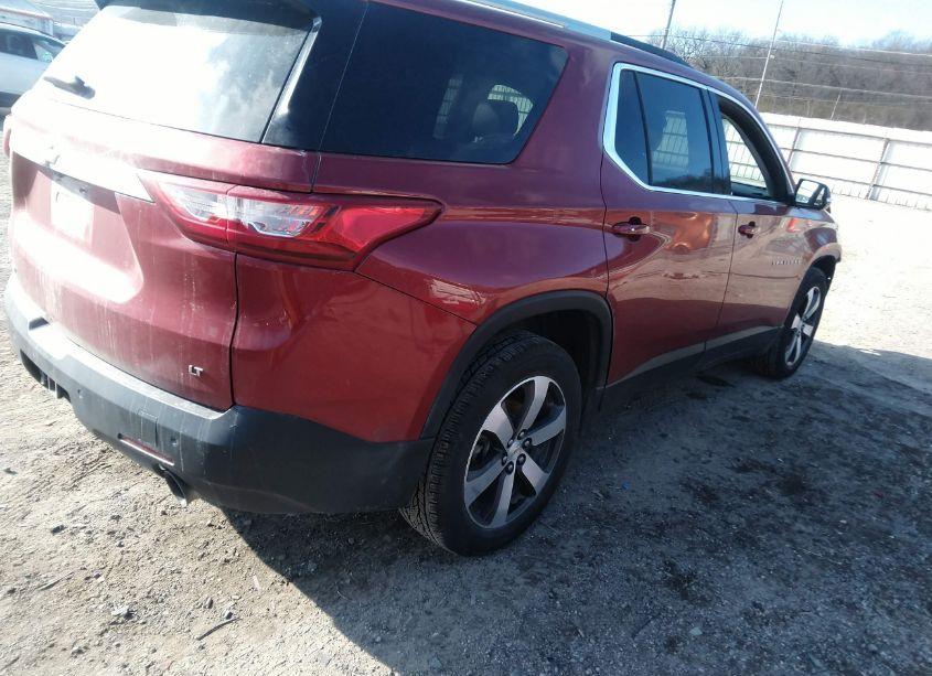 Photo 4 of 2018 Chevrolet Traverse 3LT (VIN 1GNEVHKW4JJ178410)