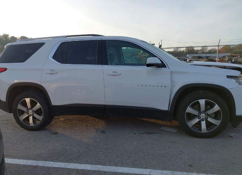 Photo 13 of 2018 Chevrolet Traverse 3LT (VIN 1GNEVHKW4JJ223250)