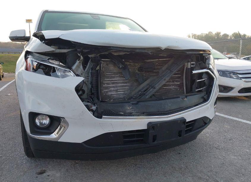 Photo 6 of 2018 Chevrolet Traverse 3LT (VIN 1GNEVHKW4JJ223250)