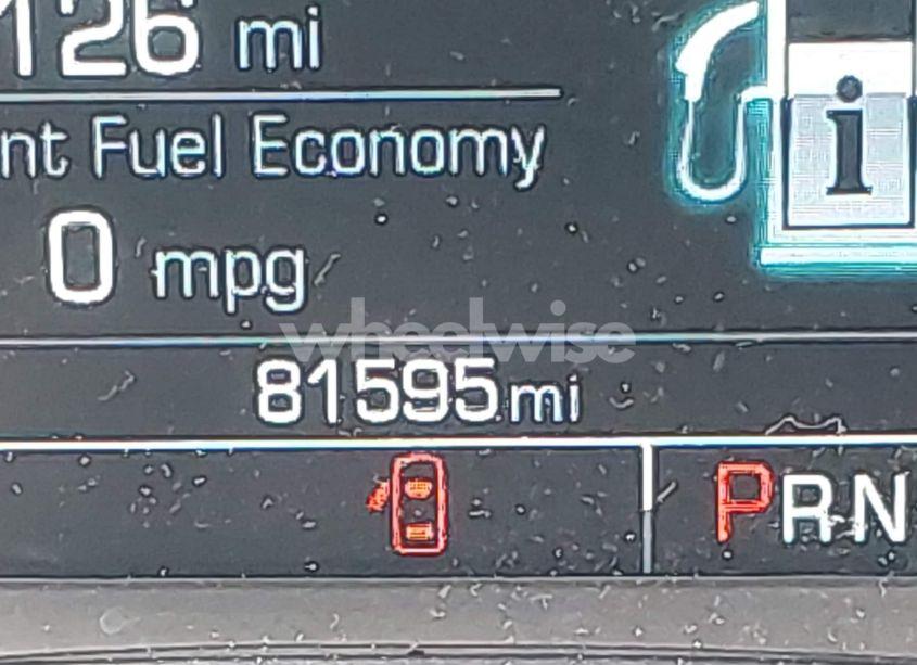 Photo 15 of 2018 Chevrolet Traverse 3LT (VIN 1GNEVHKW4JJ275817)