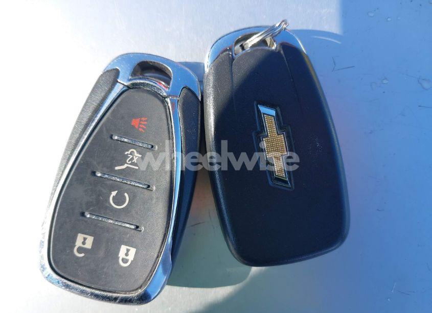 Photo 11 of 2019 Chevrolet Traverse 3LT (VIN 1GNEVHKW4KJ138829)