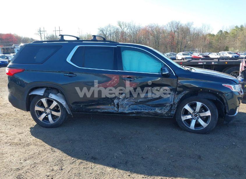 Photo 13 of 2019 Chevrolet Traverse 3LT (VIN 1GNEVHKW4KJ138829)