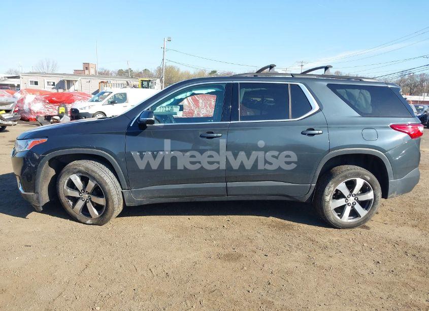 Photo 18 of 2019 Chevrolet Traverse 3LT (VIN 1GNEVHKW4KJ138829)